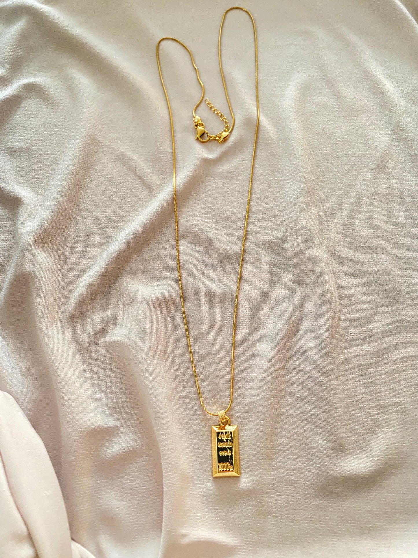 VALORE™ ÇELİK KÜLÇE ALTIN RENGİ KOLYE