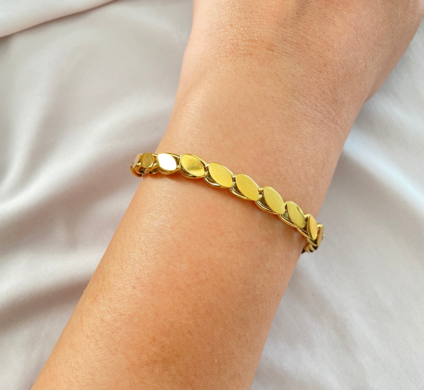 VALORE ÇELİK ALTIN RENGİ ARPA MODEL BİLEKLİK