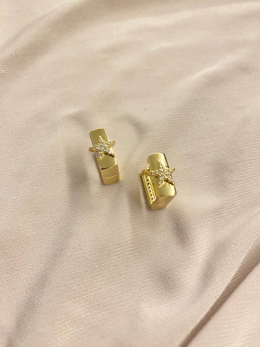 VALORE™ ALTIN KAPLAMA ZİRKON TAŞLI KARE YILDIZ KÜPE