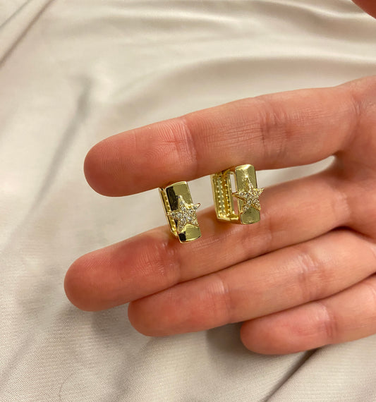 VALORE™ ALTIN KAPLAMA ZİRKON TAŞLI KARE YILDIZ KÜPE