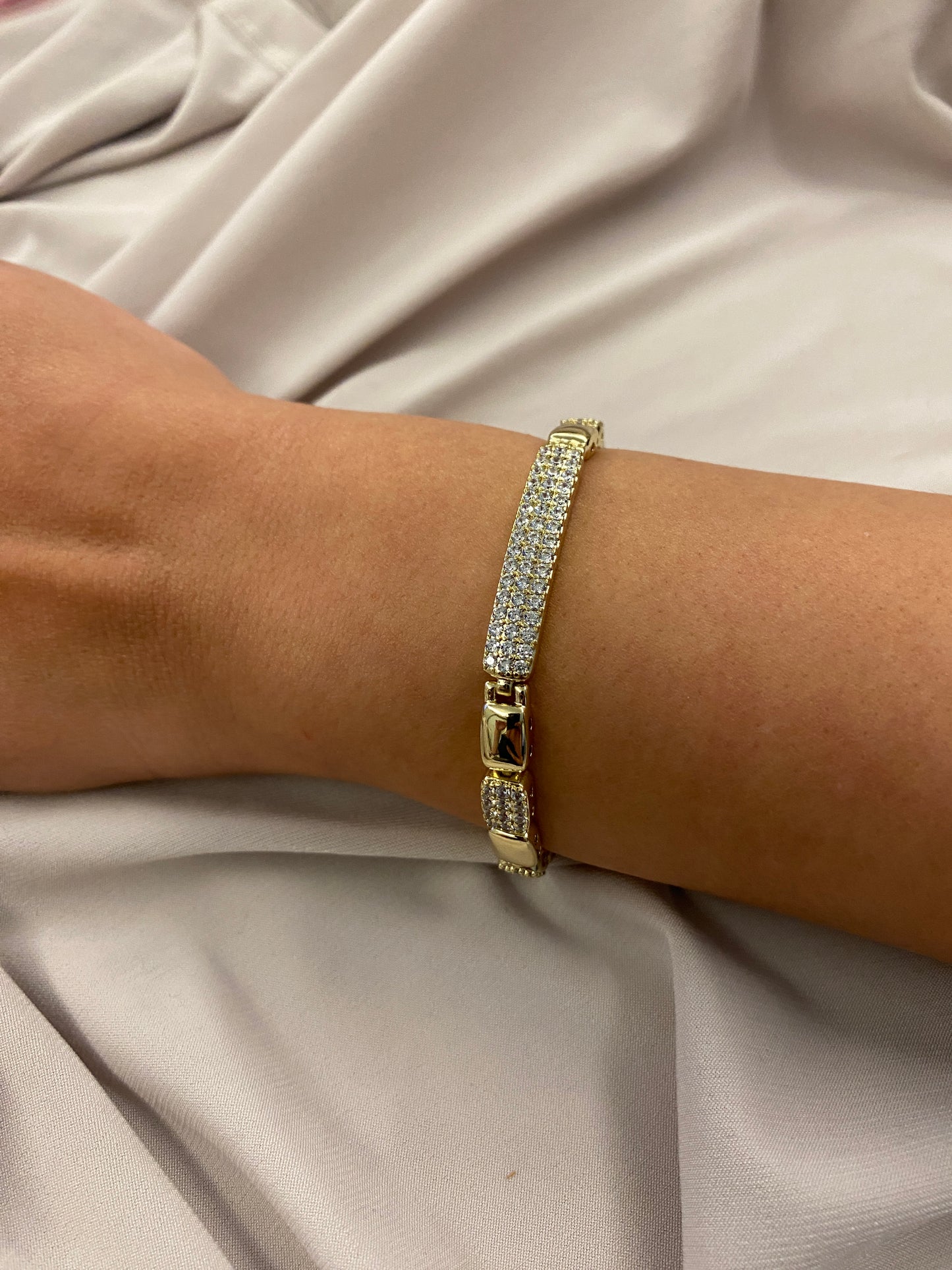 VALORE 14K ALTIN RENGİ DİKDÖRTGEN TAŞLI KUYUMCU MODEL BİLEKLİK